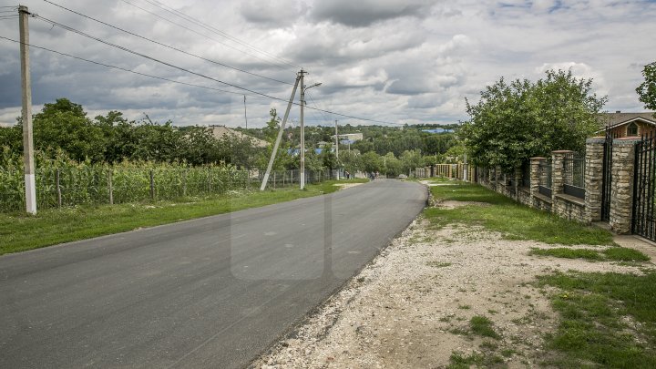 Până la sfârșitul lunii septembrie, oamenii din raionul Râșcani vor avea drumurile bune (FOTOREPORT)