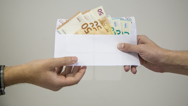 MITĂ DE PROPORŢII. Câte mii de euro a cerut un proiectant de la o familie din Capitală 