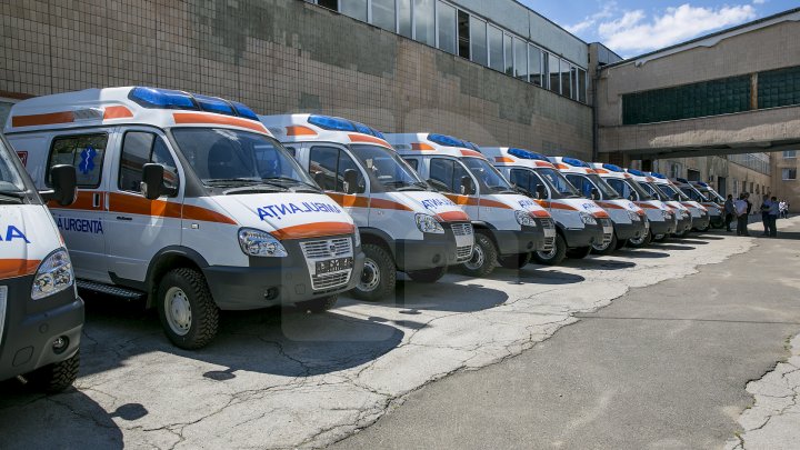 Ambulanţe noi pentru Asistenţa Medicală Urgentă. Mașinile sunt repartizate prin sate (FOTOREPORT)