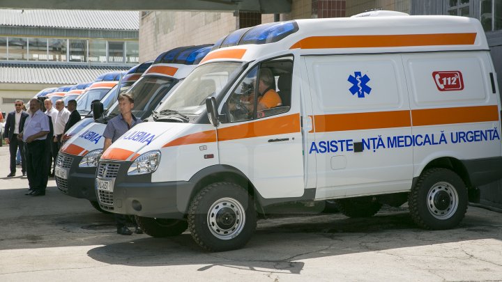 Echipament medical performant. Două puncte de urgenţă din raionul Ungheni au primit ambulanțe noi