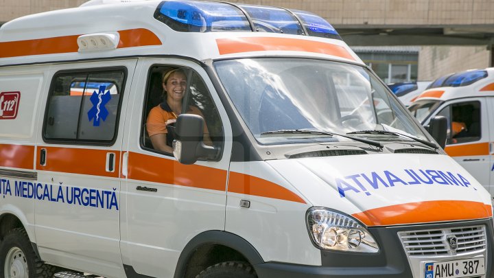 Echipament medical performant. Două puncte de urgenţă din raionul Ungheni au primit ambulanțe noi