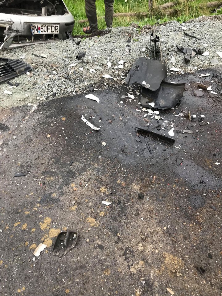 Accident cu cinci răniţi în Bistriţa Năsăud după ce un şofer a adormit la volan şi a lovit o autoutilitară