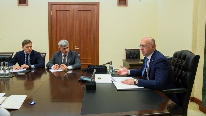 Premierul Pavel Filip a solicitat urgentarea măsurilor pentru extinderea punctelor comune la frontiera de est a Republicii Moldova