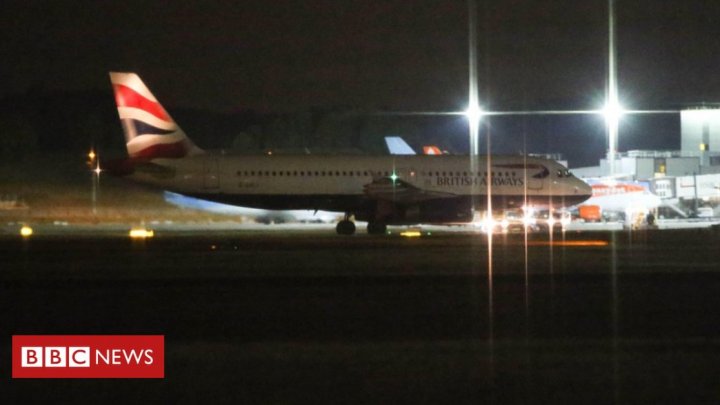 Aterizare de urgenţă pe aeroportul Gatwick din Londra. O pistă a fost închisă, alte zboruri anulate