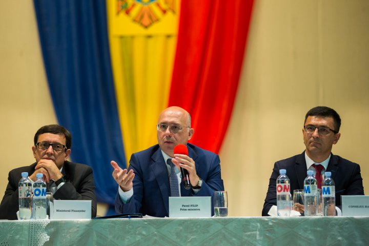 Guvernul Filip s-a întâlnit cu autorităţile publice locale, antreprenori şi tineri din Criuleni: Pentru o viaţă mai bună trebuie să ne unim eforturile