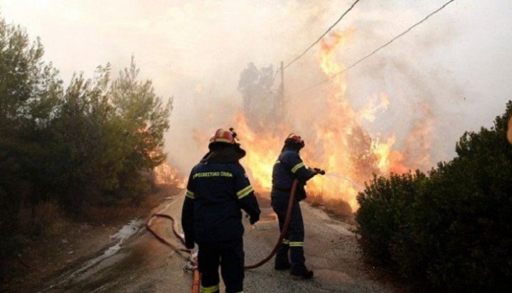 IMAGINI DE GROAZĂ! Cum au ajuns să arate orașele din Grecia după ce au fost devastate de incendii (VIDEO)