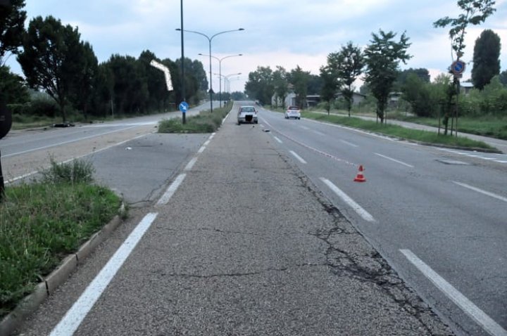 Un moldovean se zbate între viaţă şi moarte, în urma unui accident de motocicletă în Italia (FOTO)