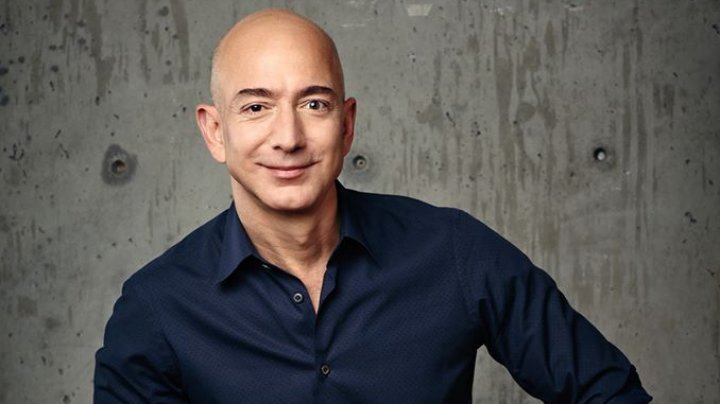 Jeff Bezos a devenit în mod oficial cel mai bogat om din istoria modernă. Ce avere are fondatorul Amazon