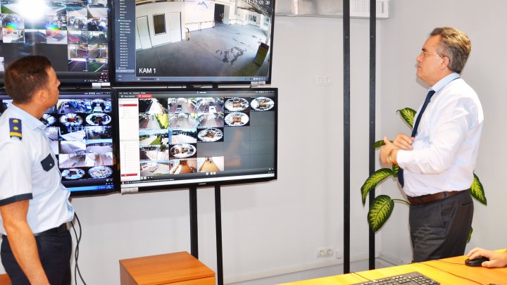 340 de camere video pentru zonele de control vamal. Monitorizarea are loc în regim non-stop