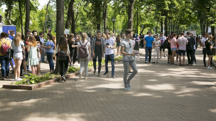 Admiterea la universităţile din România. Câte locuri au pus la dispoziţia studenţilor moldoveni instituţiile de peste Prut (FOTOREPORT)