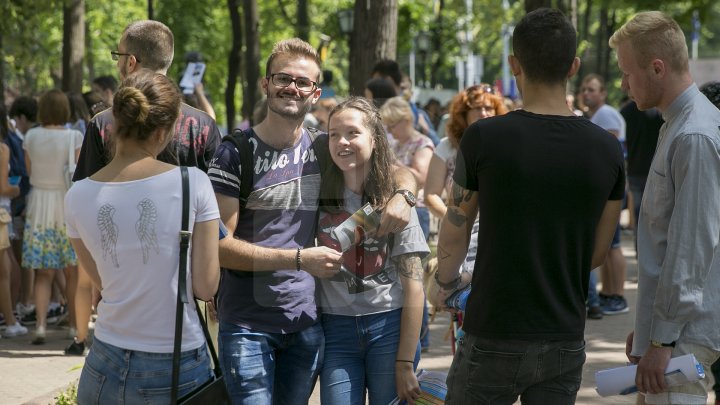 Admiterea la universităţile din România. Câte locuri au pus la dispoziţia studenţilor moldoveni instituţiile de peste Prut (FOTOREPORT)