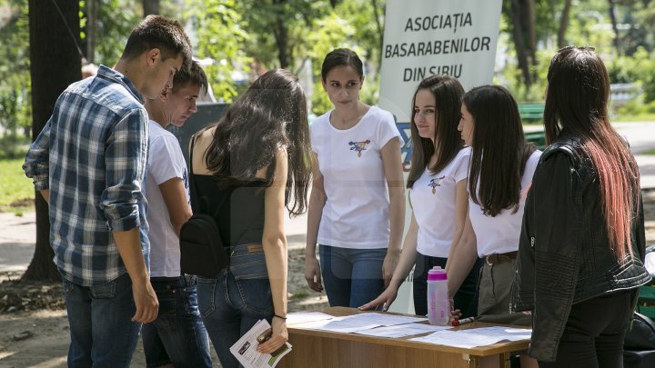 Admiterea la universităţile din România. Câte locuri au pus la dispoziţia studenţilor moldoveni instituţiile de peste Prut (FOTOREPORT)