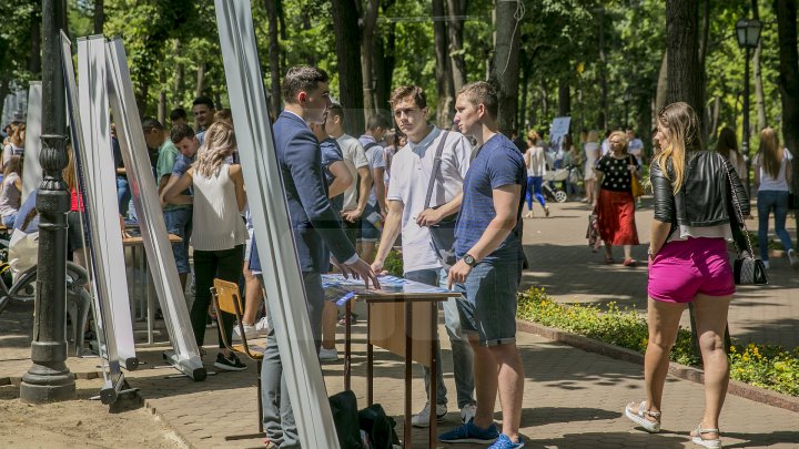 Admiterea la universităţile din România. Câte locuri au pus la dispoziţia studenţilor moldoveni instituţiile de peste Prut (FOTOREPORT)