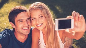 HOROSCOP: La ce se gândește când este cu tine, în funcție de zodie