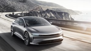 Lovitură pentru Musk! Fondul suveran al Arabiei Saudite vrea să investească un miliard de dolari în concurentul Tesla