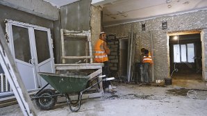 Criză de muncitori în Polonia. Doar în construcţii sunt necesari 150 de mii de lucrători