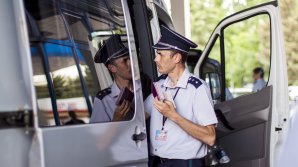 Permis de conducere şi buletin românesc, FALSE, depistate la frontieră. Unde urmau să ajungă moldovenii