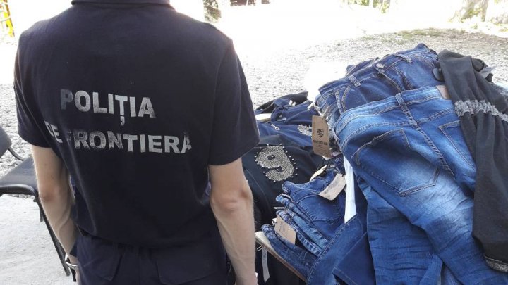 S-a pornit cu maşina burduşită cu haine la Chişinău, însă nu a ajuns. Ce i s-a întâmplat pe drum unui bărbat din Soroca