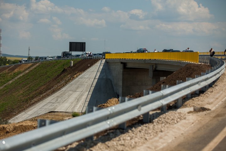 Pavel Filip, la inaugurarea drumului de ocolire a orașului Ungheni: Prin investiții în infrastructură, construim o țară modernă, o țară europeană