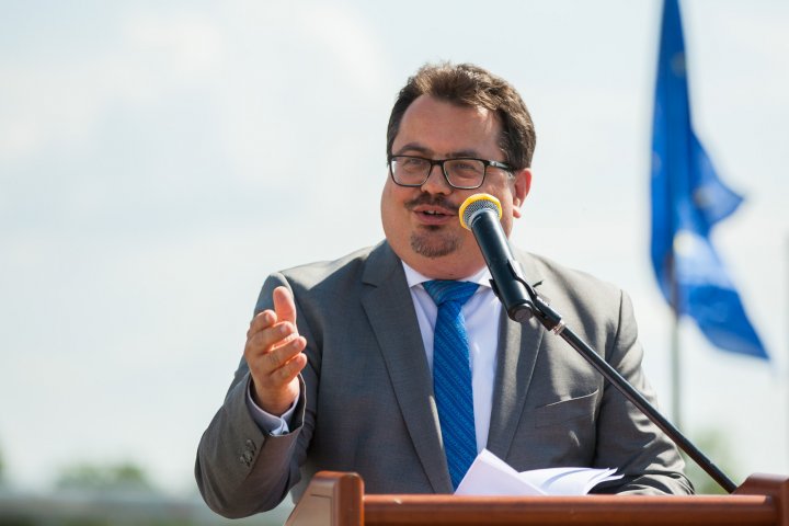 Pavel Filip, la inaugurarea drumului de ocolire a orașului Ungheni: Prin investiții în infrastructură, construim o țară modernă, o țară europeană