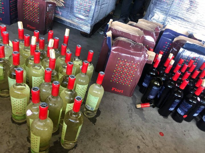 15 mii de sticle de vin premium din Moldova, în valoare de 60 de mii de dolari, au ajuns înghețate în China (FOTO)