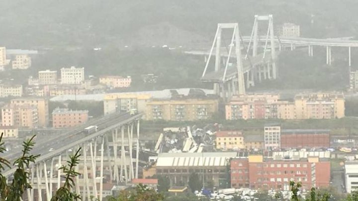 Viaductul autostrăzii A10 din Genova s-a prăbușit. Mai multe mașini au căzut de pe pod. 35 persoane, decedate (FOTO)