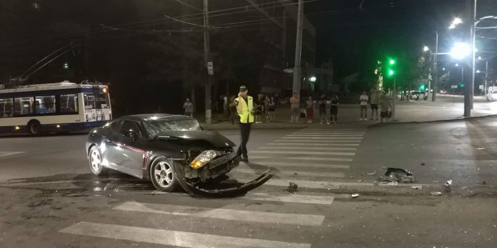 EXCLUSIV. Filmul accidentului de pe bulevardul Ștefan cel Mare. Șoferul circula cu 140 km/h (FOTO)