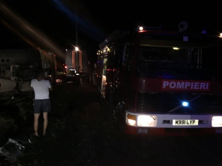 IMAGINI DRAMATICE. Trei MORŢI și 13 RĂNIŢI într-un ACCIDENT TERIBIL la Ștefan Vodă