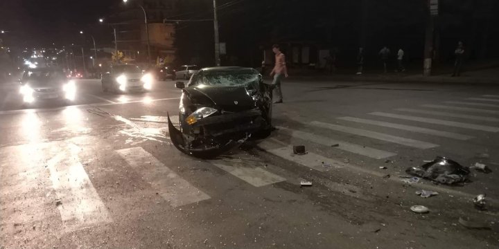 EXCLUSIV. Filmul accidentului de pe bulevardul Ștefan cel Mare. Șoferul circula cu 140 km/h (FOTO)