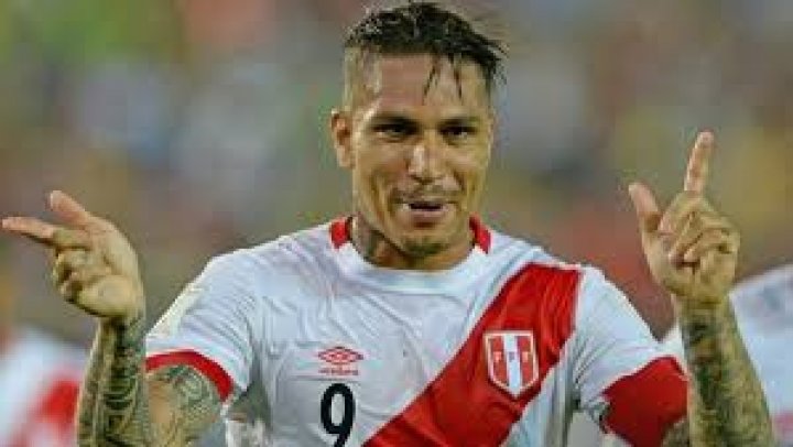 Peruanul Paolo Guerrero a semnat un contract pe trei ani cu Internacional Porto Alegre