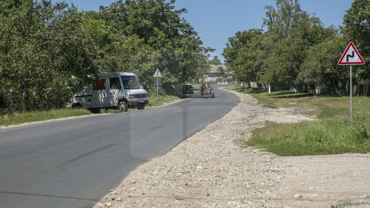 Proiectul Drumuri bune a ajuns la Edineţ. Au fost renovate străzile din 28 de localităţi (FOTOREPORT)