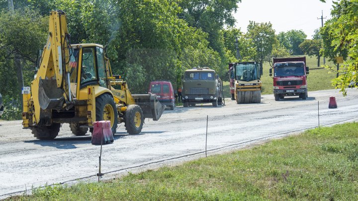 Programul Drumuri bune pentru Moldova. La Teleneşti vor fi reabilitate 42 de porţiuni