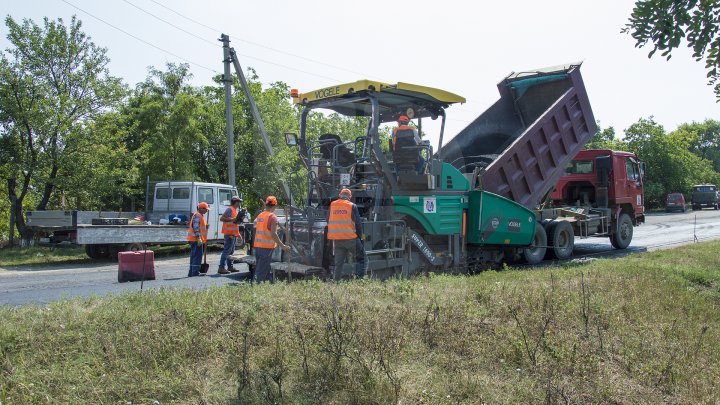 Programul Drumuri bune pentru Moldova. La Teleneşti vor fi reabilitate 42 de porţiuni