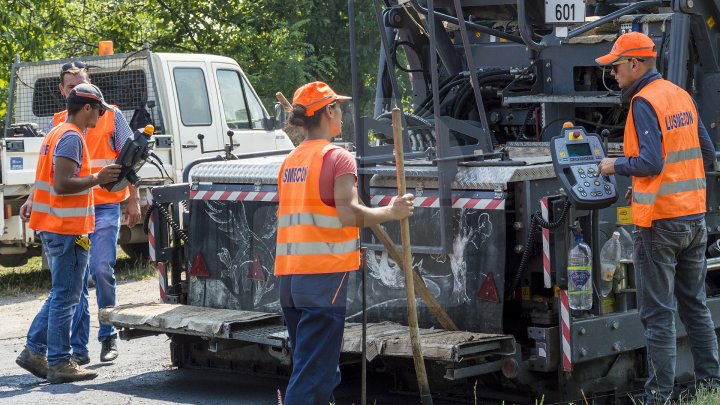 Programul Drumuri bune pentru Moldova. La Teleneşti vor fi reabilitate 42 de porţiuni