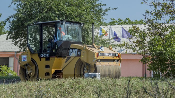 Programul Drumuri bune pentru Moldova. La Teleneşti vor fi reabilitate 42 de porţiuni