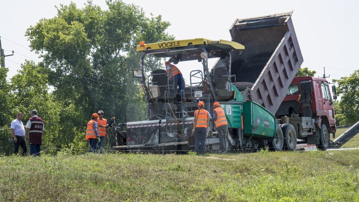 Programul Drumuri bune pentru Moldova. La Teleneşti vor fi reabilitate 42 de porţiuni