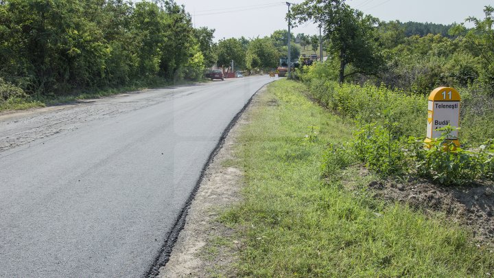 Programul Drumuri bune pentru Moldova. La Teleneşti vor fi reabilitate 42 de porţiuni