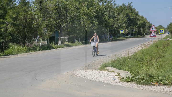 PROGRAMUL DRUMURI BUNE PENTRU MOLDOVA: Zeci de drumuri locale din raionul Basarabeasca, RENOVATE (FOTOREPORT)