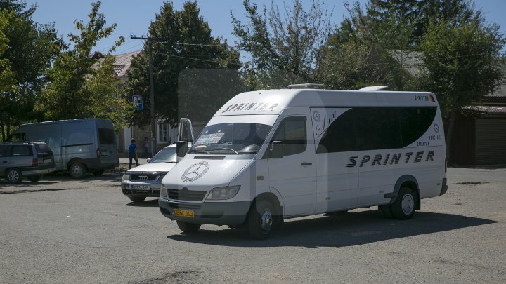 Condiții mai bune de transport pentru cei peste 71 de mii de călători, care trec prin gara auto din Basarabeasca (FOTOREPORT)