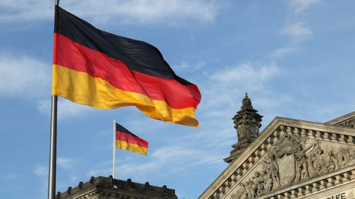 Germania doreşte să relaxeze legislaţia privind imigraţia, pentru a atrage lucrători calificaţi şi din afara UE