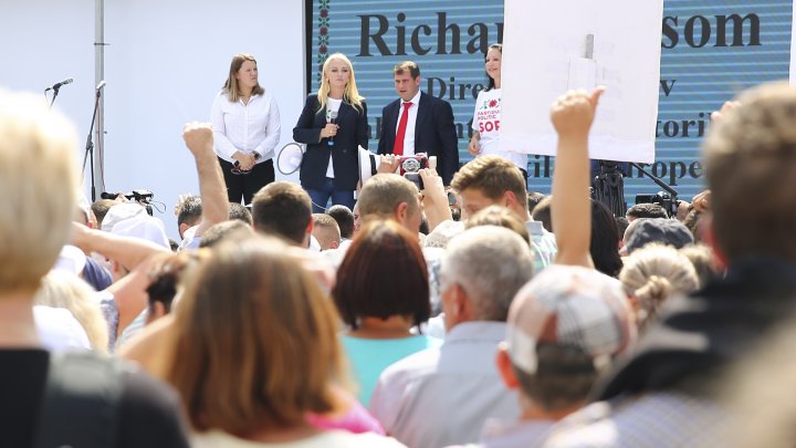 Manifestaţii politice în PMAN. Partidele de opoziţie s-au lansat în campanie electorală (FOTOREPORT)