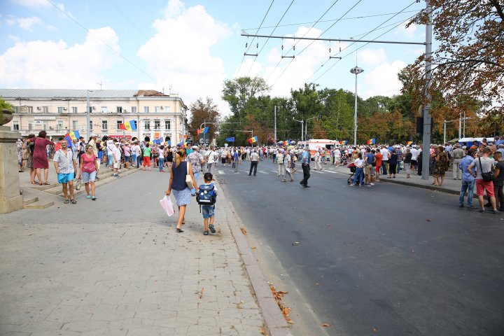 Manifestaţii politice în PMAN. Partidele de opoziţie s-au lansat în campanie electorală (FOTOREPORT)