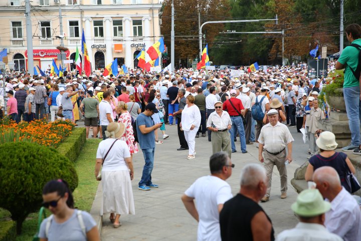 Manifestaţii politice în PMAN. Partidele de opoziţie s-au lansat în campanie electorală (FOTOREPORT)