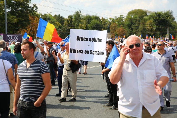 Manifestaţii politice în PMAN. Partidele de opoziţie s-au lansat în campanie electorală (FOTOREPORT)