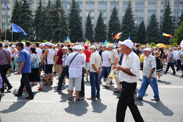 Manifestaţii politice în PMAN. Partidele de opoziţie s-au lansat în campanie electorală (FOTOREPORT)