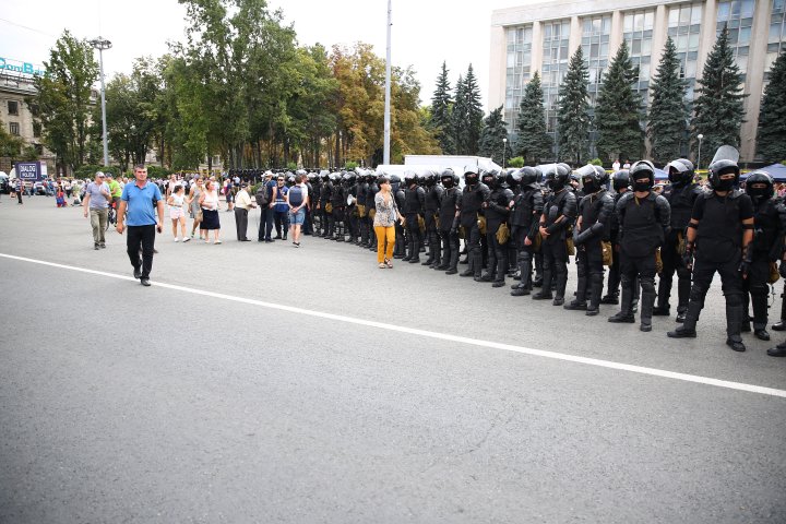 Manifestaţii politice în PMAN. Partidele de opoziţie s-au lansat în campanie electorală (FOTOREPORT)