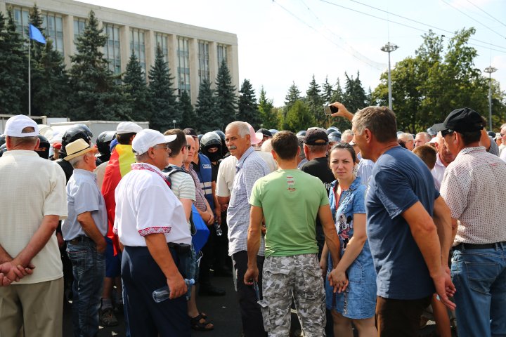 Manifestaţii politice în PMAN. Partidele de opoziţie s-au lansat în campanie electorală (FOTOREPORT)