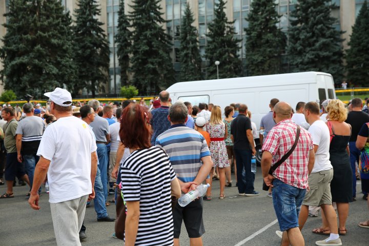Manifestaţii politice în PMAN. Partidele de opoziţie s-au lansat în campanie electorală (FOTOREPORT)
