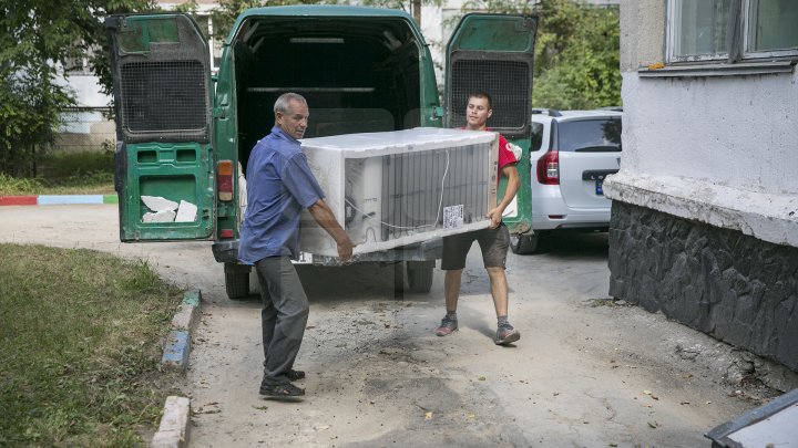 13 grădinițe din sectorul Centru al Capitalei au primit câte un frigider nou (FOTOREPORT)