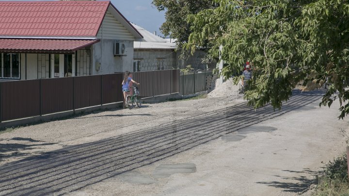 Proiectul Drumuri bune a ajuns la Ocniţa. Vor fi reparate 47 de tronsoane (FOTOREPORT)